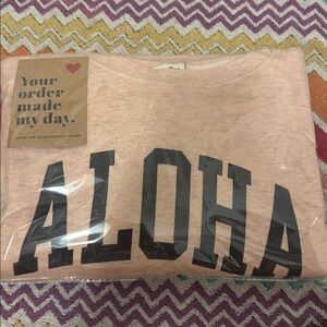 EXTREMELY BUTTER SOFT CROPPED SWEATSHIRT. Size Med. oversized. NWOT